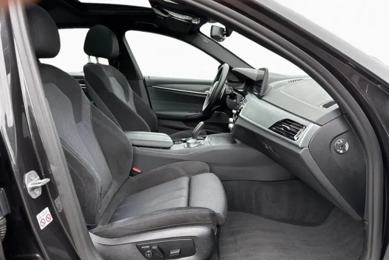 BMW 545 din 2022 cu 69.217 km - oferta BMW174927 - foto 10