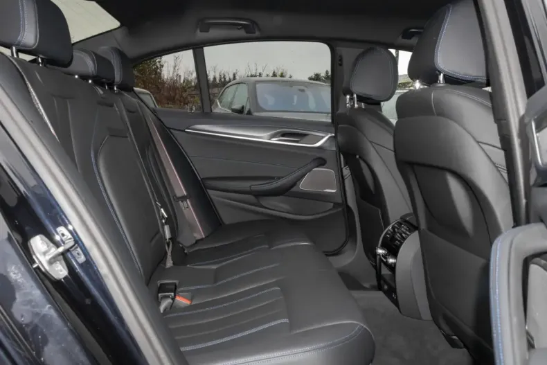 BMW 545 din 2022 cu 87.354 km - oferta BMW174929 - foto 4