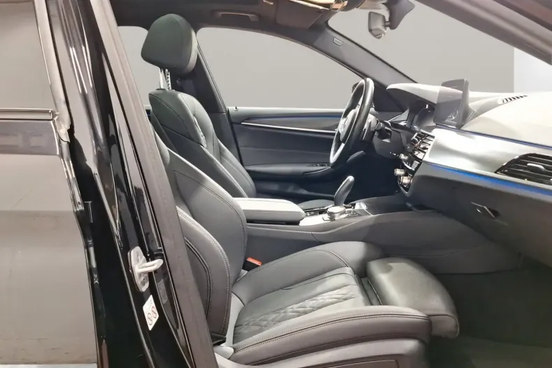 BMW 545 din 2022 cu 81.308 km - oferta BMW174930 - foto 6