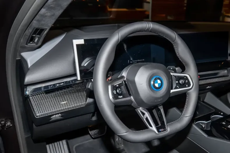 BMW 550 din 2026 cu 5 km - oferta BMW174948 - foto 7