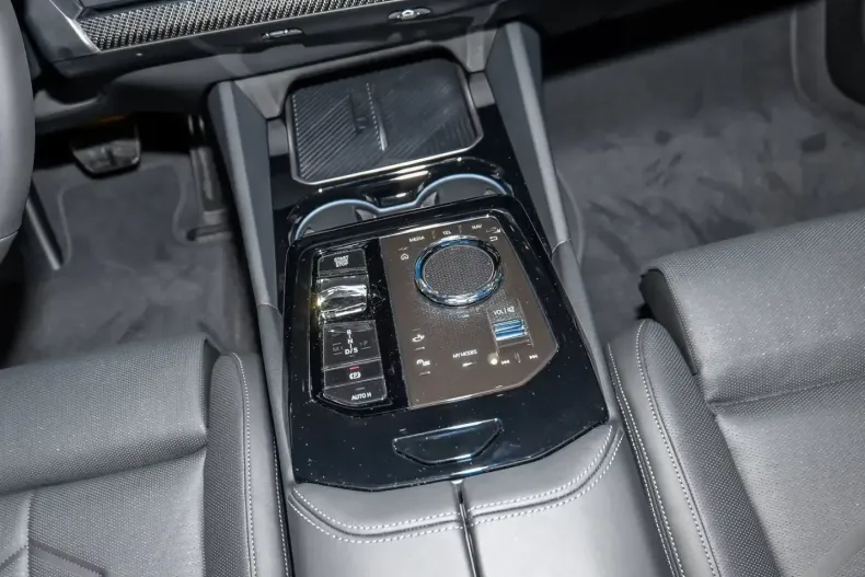 BMW 550 din 2026 cu 5 km - oferta BMW174948 - foto 12