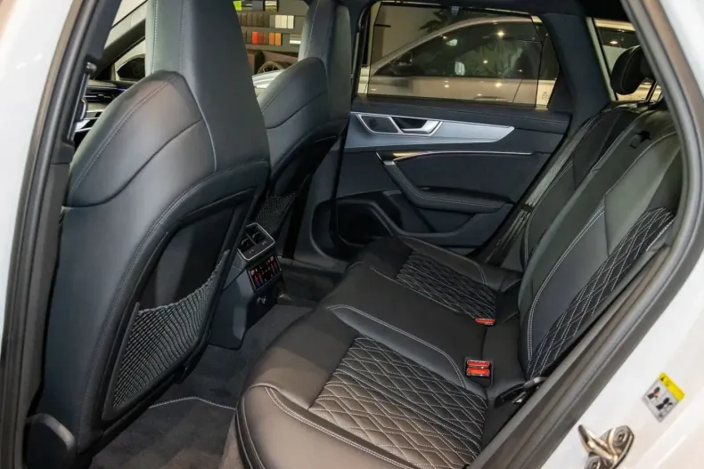 Audi A6 din 2025 cu 35.999 km - oferta AUD174952 - foto 12