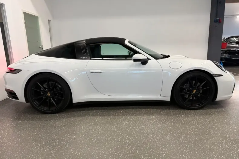 Porsche 911 din 2023 cu 19.900 km - oferta POR174955 - foto 3