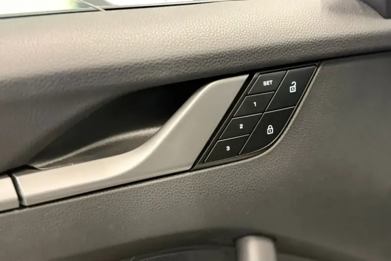 Porsche 911 din 2023 cu 19.900 km - oferta POR174955 - foto 41