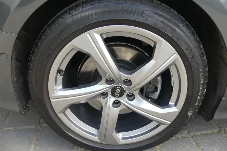 Audi A6 din 2024 cu 42.759 km - oferta AUD174956 - foto 31