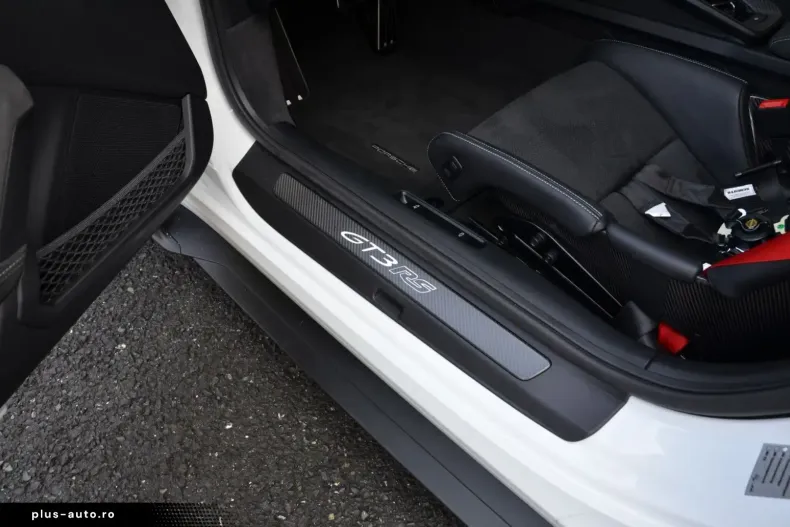Porsche 911 din 2024 cu 13.200 km - oferta POR174957 - foto 19