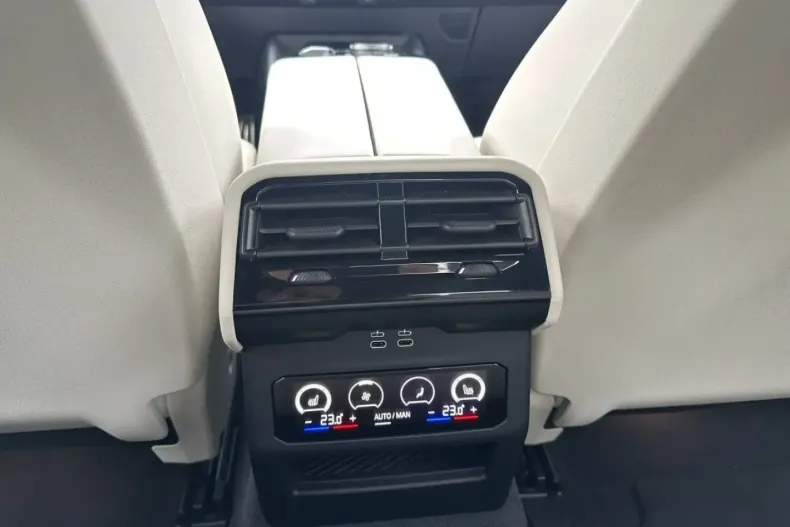 BMW 550 din 2025 cu 22.063 km - oferta BMW174960 - foto 14