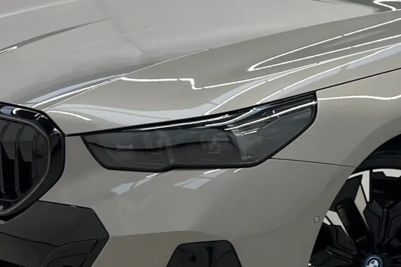 BMW 550 din 2025 cu 17.082 km - oferta BMW174964 - foto 5