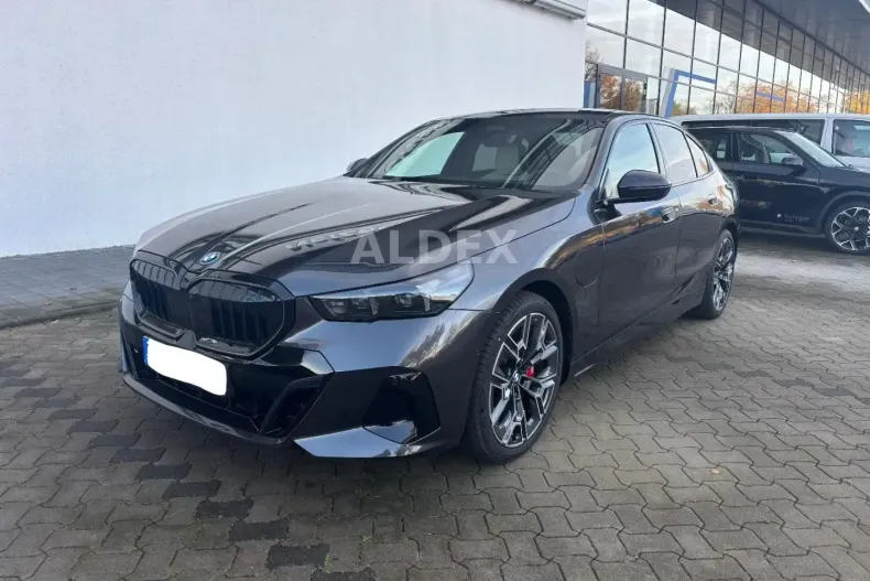 BMW 550 din 2025 cu 7.421 km - oferta BMW174965 - foto 1