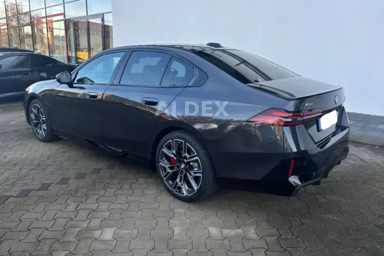 BMW 550 din 2025 cu 7.421 km - oferta BMW174965 - foto 7