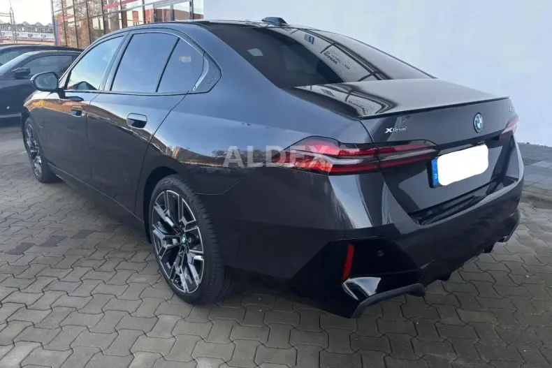 BMW 550 din 2025 cu 7.421 km - oferta BMW174965 - foto 10