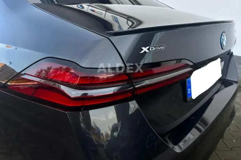 BMW 550 din 2025 cu 7.421 km - oferta BMW174965 - foto 15