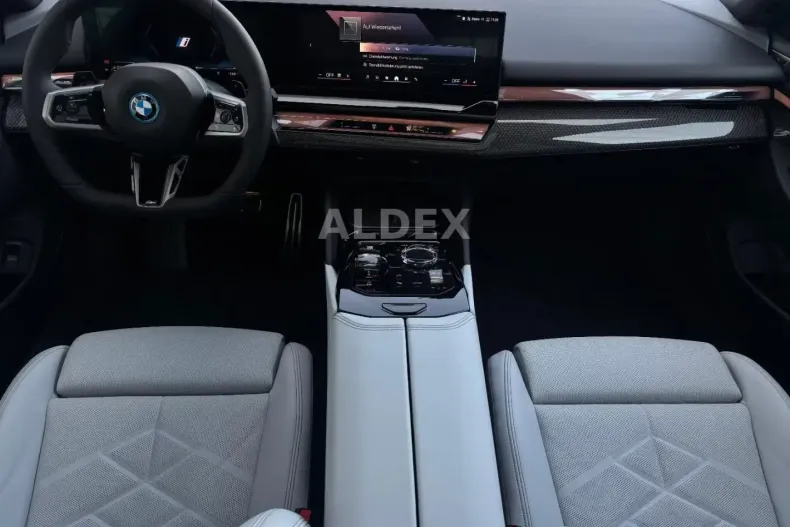 BMW 550 din 2025 cu 7.421 km - oferta BMW174965 - foto 22