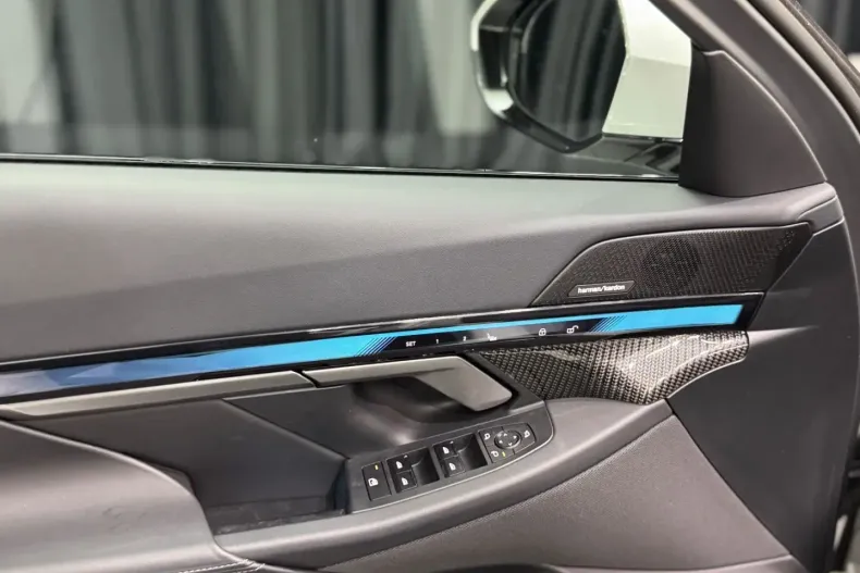 BMW 550 din 2025 cu 10.000 km - oferta BMW174966 - foto 8