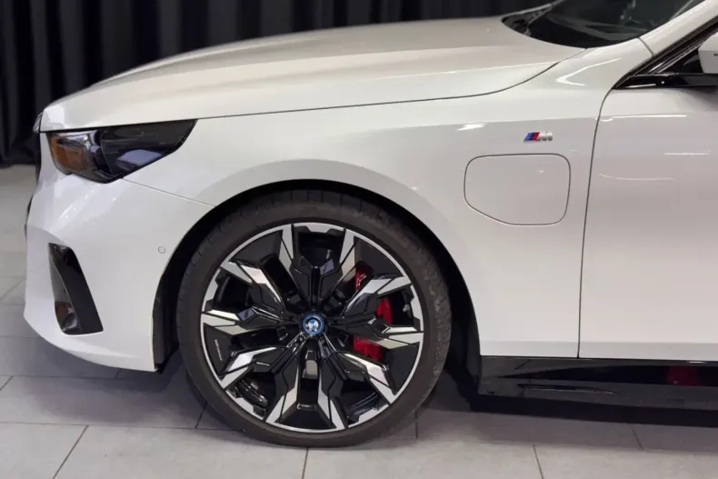 BMW 550 din 2025 cu 10.000 km - oferta BMW174966 - foto 16