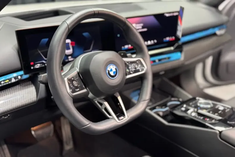 BMW 550 din 2025 cu 10.000 km - oferta BMW174966 - foto 20