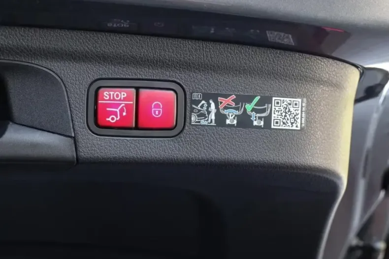 Mercedes-Benz GLE 450 din 2025 cu 24.300 km - oferta MER174969 - foto 19