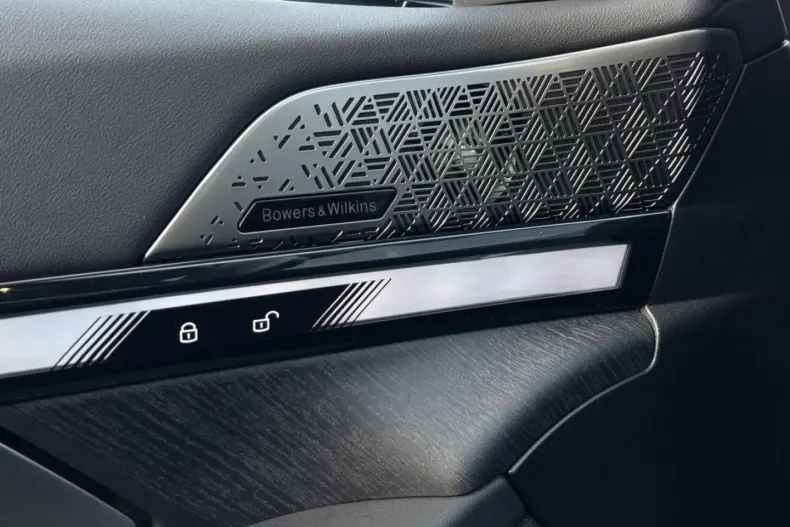 BMW 550 din 2025 cu 40.469 km - oferta BMW174971 - foto 17