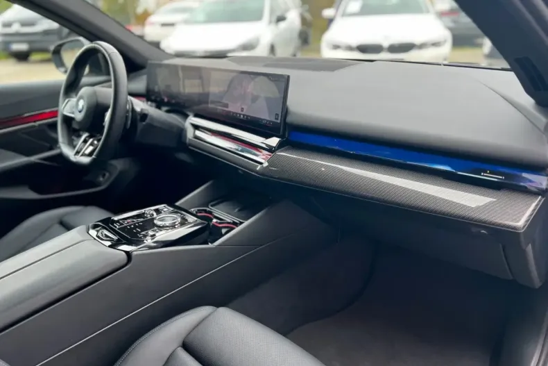 BMW 550 din 2024 cu 37.920 km - oferta BMW174977 - foto 16