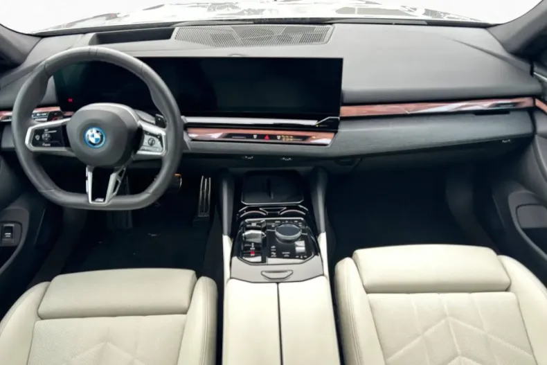 BMW 550 din 2024 cu 16.872 km - oferta BMW174978 - foto 9