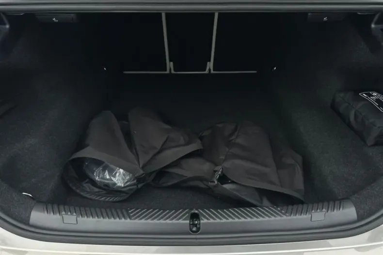 BMW 550 din 2024 cu 16.872 km - oferta BMW174978 - foto 12