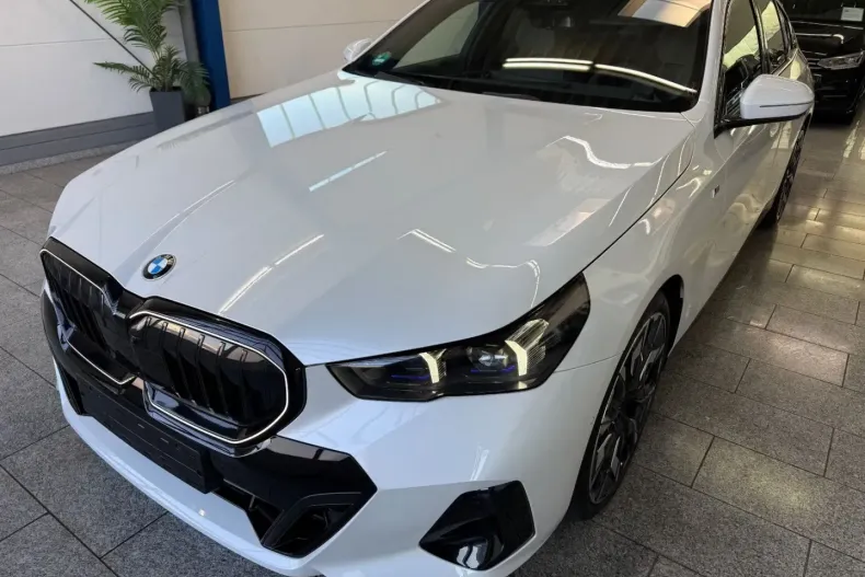 BMW 540 din 2025 cu 17.993 km - oferta BMW174983 - foto 2