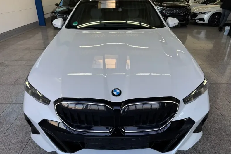 BMW 540 din 2025 cu 17.993 km - oferta BMW174983 - foto 3