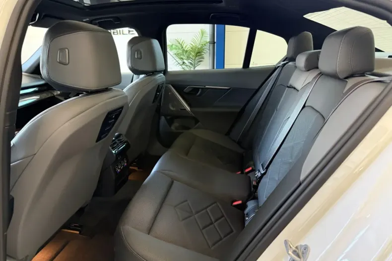 BMW 540 din 2025 cu 17.993 km - oferta BMW174983 - foto 16