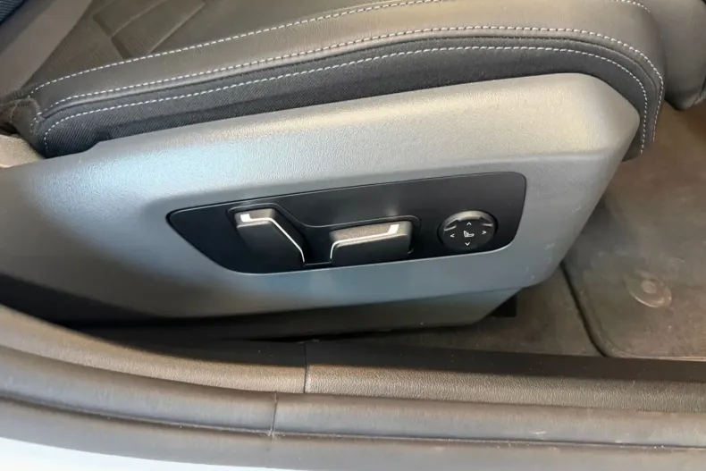 BMW 540 din 2025 cu 17.993 km - oferta BMW174983 - foto 29