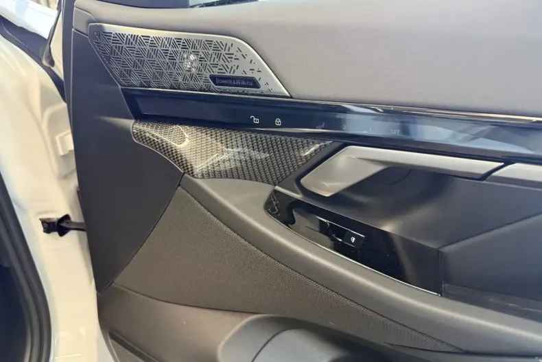 BMW 540 din 2025 cu 17.993 km - oferta BMW174983 - foto 31