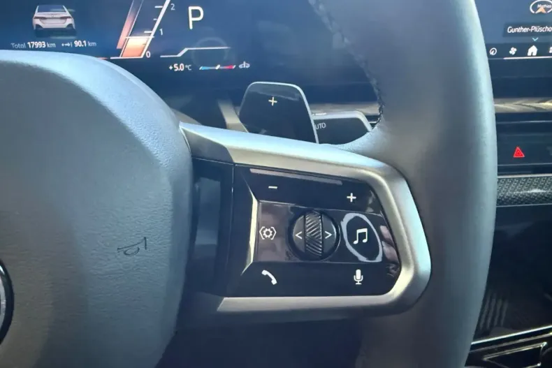 BMW 540 din 2025 cu 17.993 km - oferta BMW174983 - foto 37