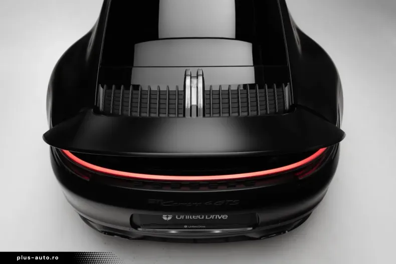 Porsche 911 din 2022 cu 10.000 km - oferta POR174997 - foto 9