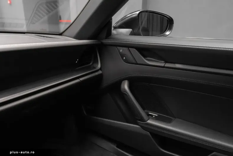 Porsche 911 din 2022 cu 10.000 km - oferta POR174997 - foto 11