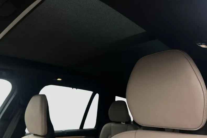 Volvo XC90 din 2025 cu 12.000 km - oferta VOL175000 - foto 15