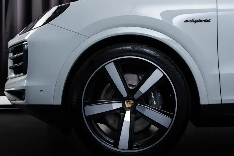 Porsche Cayenne din 2024 cu 38.580 km - oferta POR175030 - foto 6