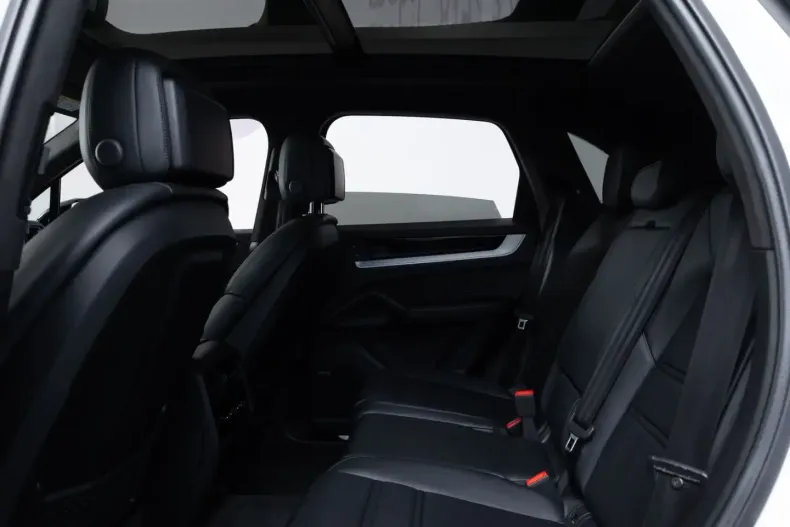 Porsche Cayenne din 2024 cu 38.580 km - oferta POR175030 - foto 11