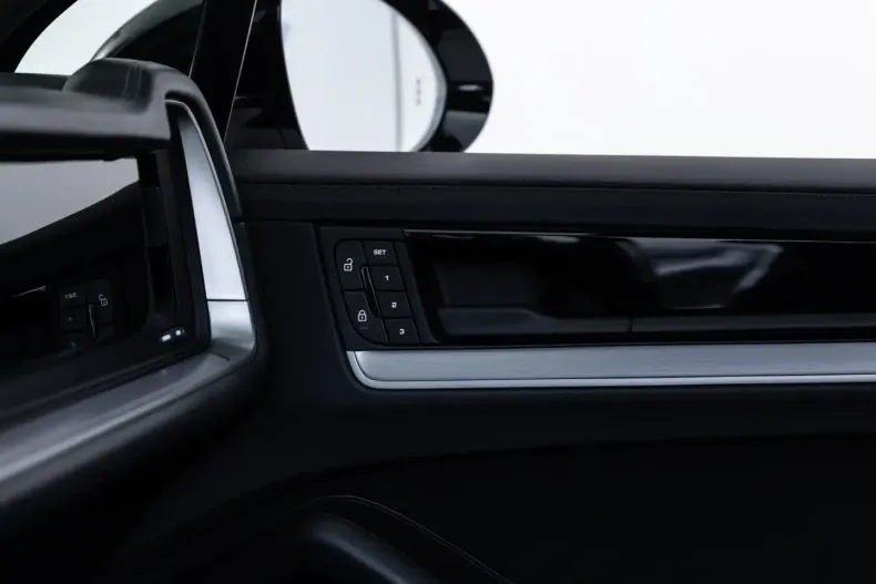 Porsche Cayenne din 2024 cu 38.580 km - oferta POR175030 - foto 15