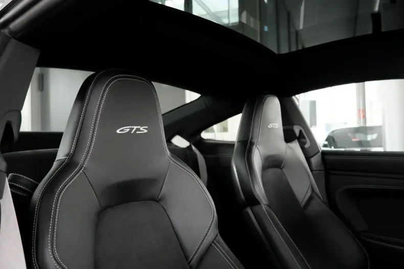 Porsche 992 din 2024 cu 10.000 km - oferta POR175031 - foto 12