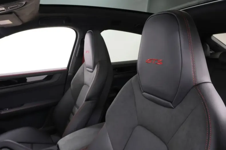 Porsche Cayenne din 2024 cu 16.800 km - oferta POR175033 - foto 10