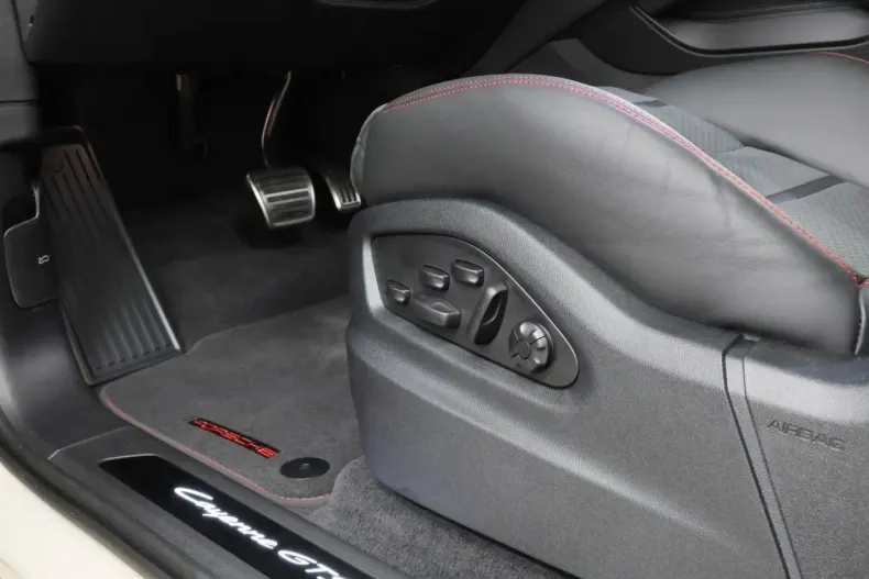 Porsche Cayenne din 2024 cu 16.800 km - oferta POR175033 - foto 11