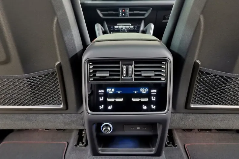 Porsche Cayenne din 2024 cu 16.800 km - oferta POR175033 - foto 21