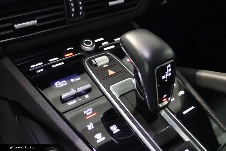 Porsche Cayenne din 2023 cu 59.222 km - oferta POR175036 - foto 27