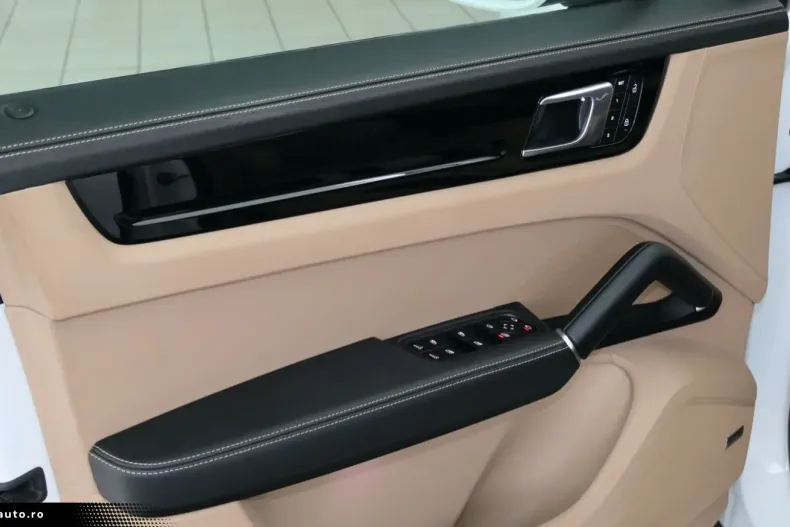 Porsche Cayenne din 2022 cu 72.000 km - oferta POR175037 - foto 23