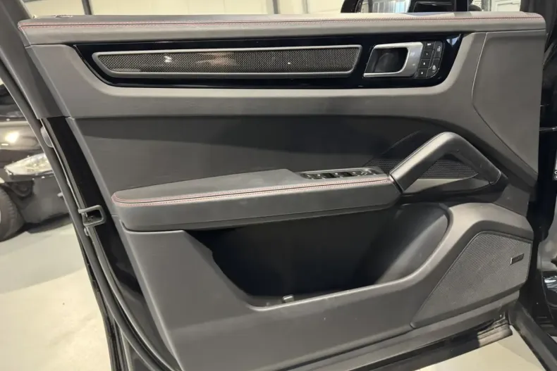 Porsche Cayenne din 2023 cu 37.500 km - oferta POR175061 - foto 17