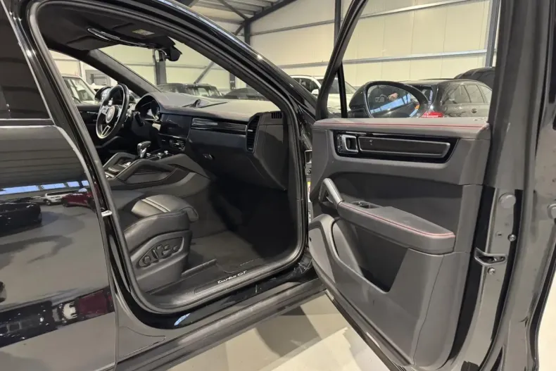 Porsche Cayenne din 2023 cu 37.500 km - oferta POR175061 - foto 27