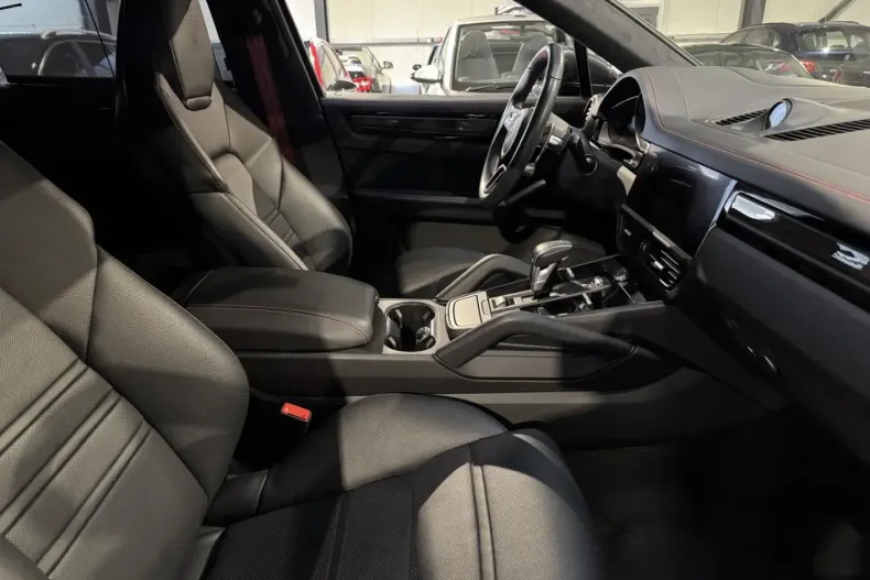 Porsche Cayenne din 2023 cu 37.500 km - oferta POR175061 - foto 28
