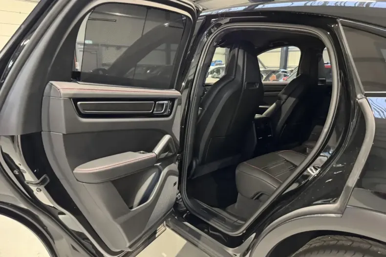 Porsche Cayenne din 2023 cu 37.500 km - oferta POR175061 - foto 31