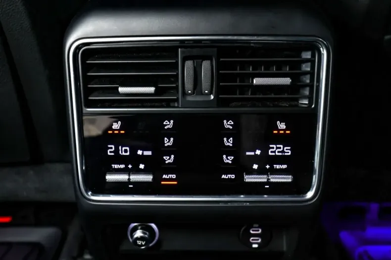 Porsche Cayenne din 2023 cu 31.150 km - oferta POR175064 - foto 19