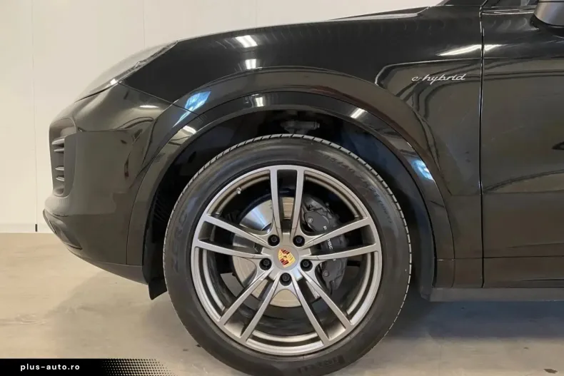 Porsche Cayenne din 2023 cu 29.922 km - oferta POR175065 - foto 3