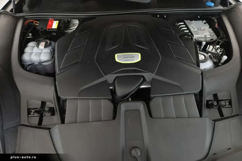 Porsche Cayenne din 2023 cu 44.300 km - oferta POR175067 - foto 8